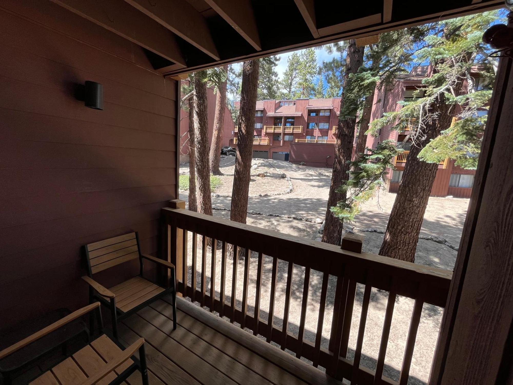 ממות' לייקס Tastefully Remodeled Condo At Mammoth Ski & Racquet Club, Hot Tub, Garage, 10 Min Walk To Ski Lifts מראה חיצוני תמונה