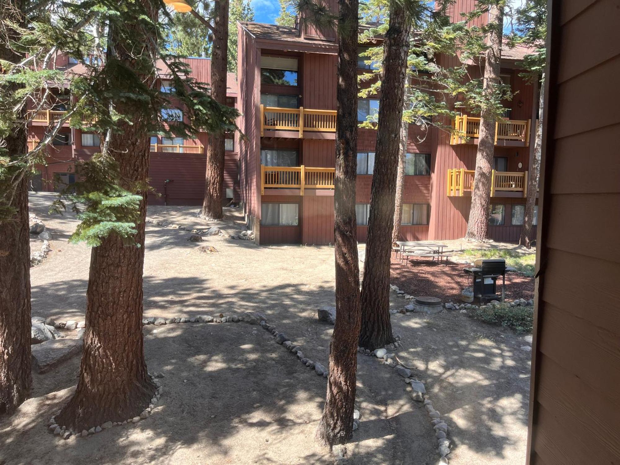 ממות' לייקס Tastefully Remodeled Condo At Mammoth Ski & Racquet Club, Hot Tub, Garage, 10 Min Walk To Ski Lifts מראה חיצוני תמונה