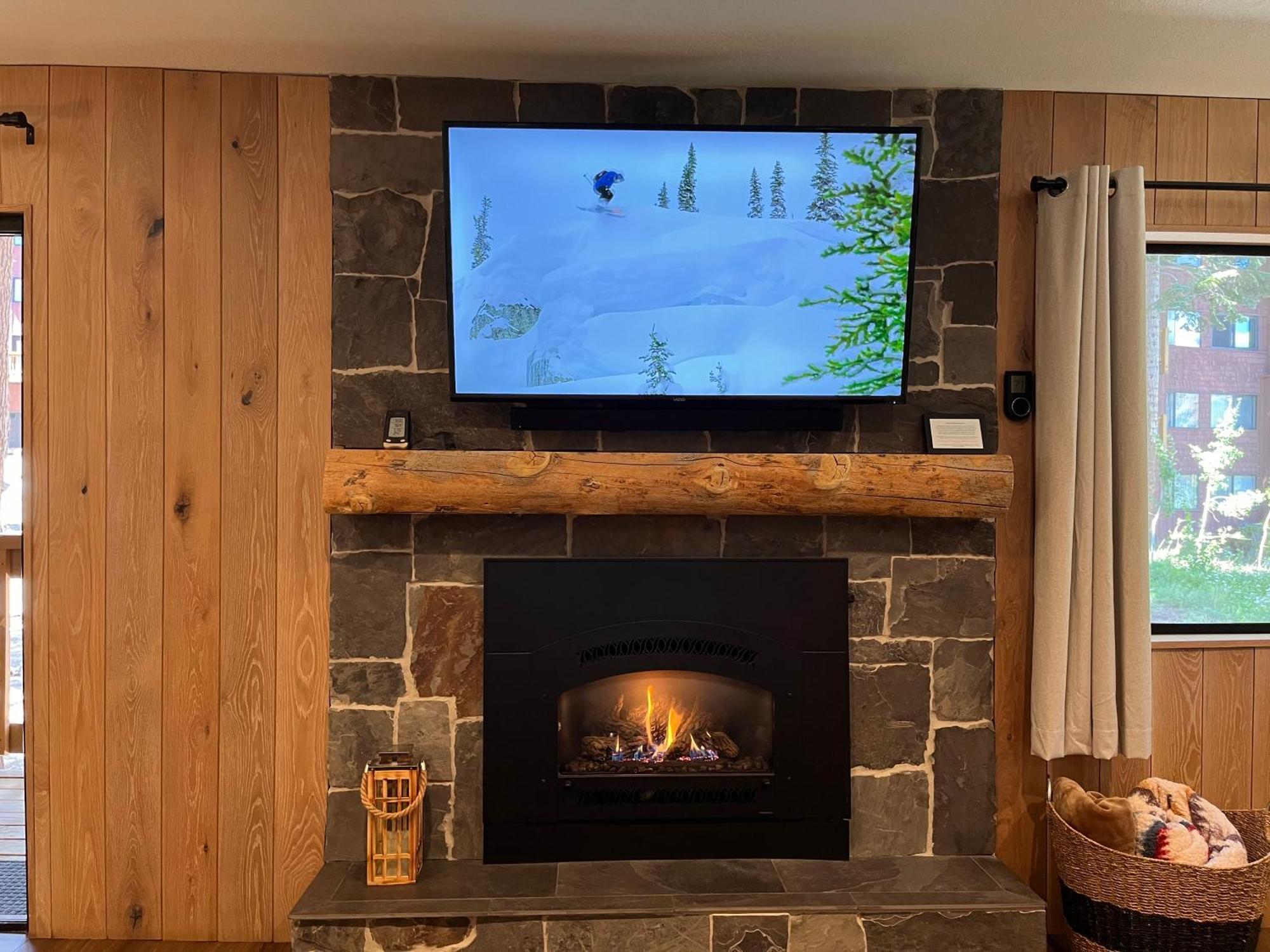 ממות' לייקס Tastefully Remodeled Condo At Mammoth Ski & Racquet Club, Hot Tub, Garage, 10 Min Walk To Ski Lifts מראה חיצוני תמונה