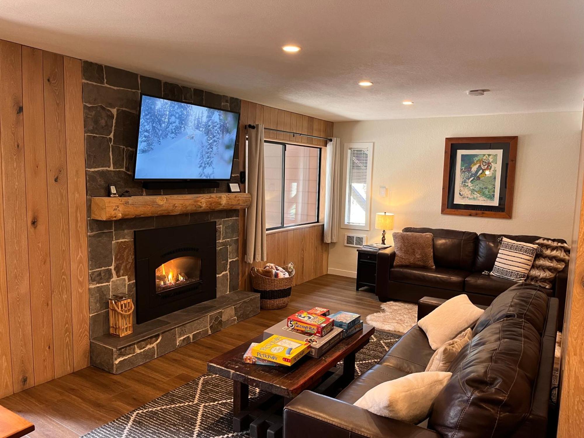 ממות' לייקס Tastefully Remodeled Condo At Mammoth Ski & Racquet Club, Hot Tub, Garage, 10 Min Walk To Ski Lifts מראה חיצוני תמונה