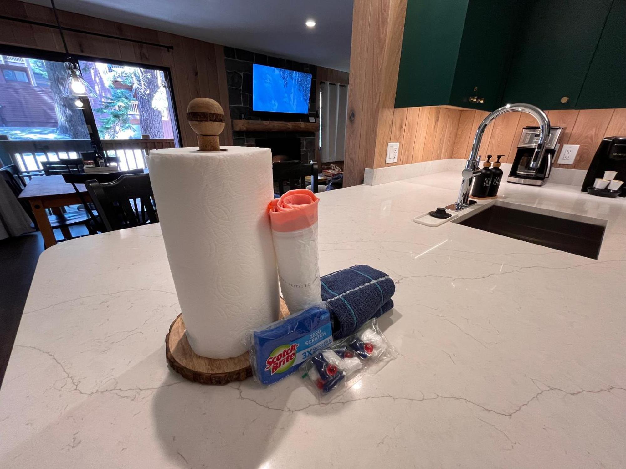 ממות' לייקס Tastefully Remodeled Condo At Mammoth Ski & Racquet Club, Hot Tub, Garage, 10 Min Walk To Ski Lifts מראה חיצוני תמונה