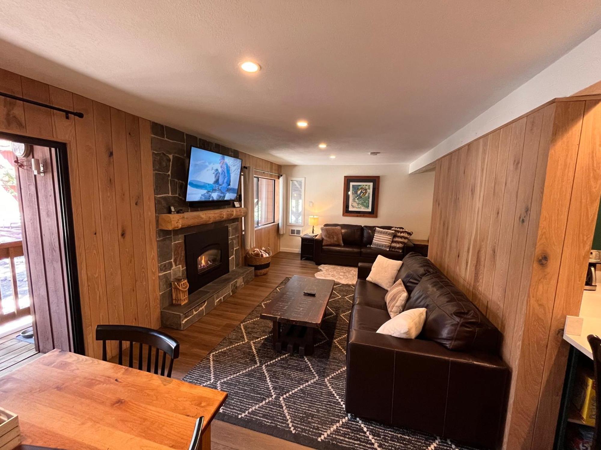 ממות' לייקס Tastefully Remodeled Condo At Mammoth Ski & Racquet Club, Hot Tub, Garage, 10 Min Walk To Ski Lifts מראה חיצוני תמונה