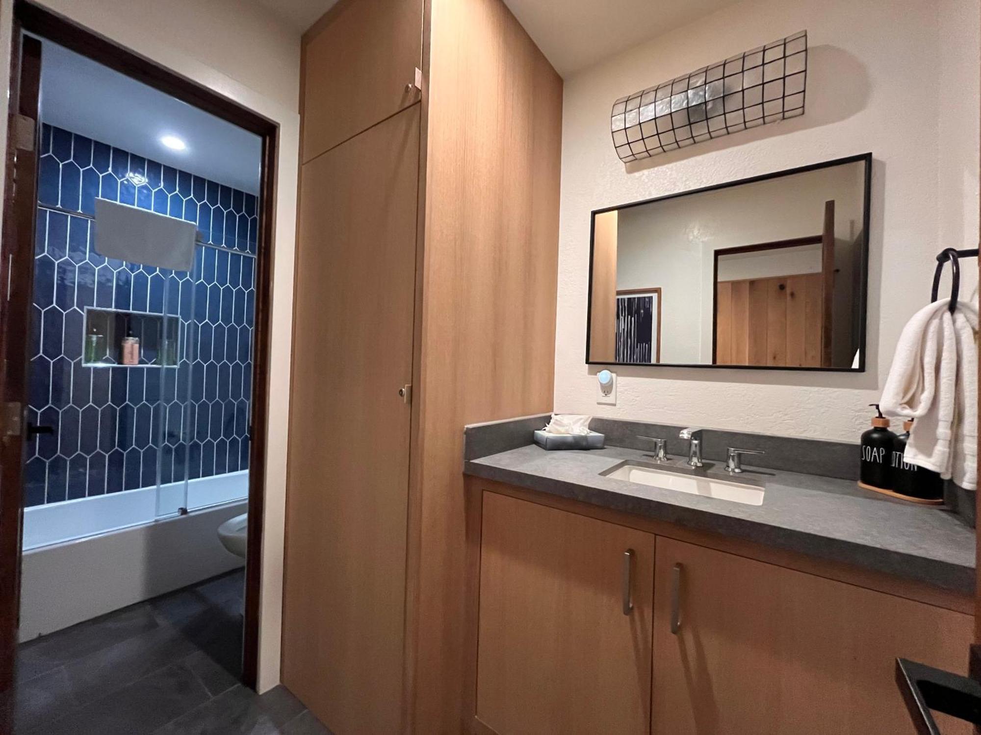 ממות' לייקס Tastefully Remodeled Condo At Mammoth Ski & Racquet Club, Hot Tub, Garage, 10 Min Walk To Ski Lifts מראה חיצוני תמונה