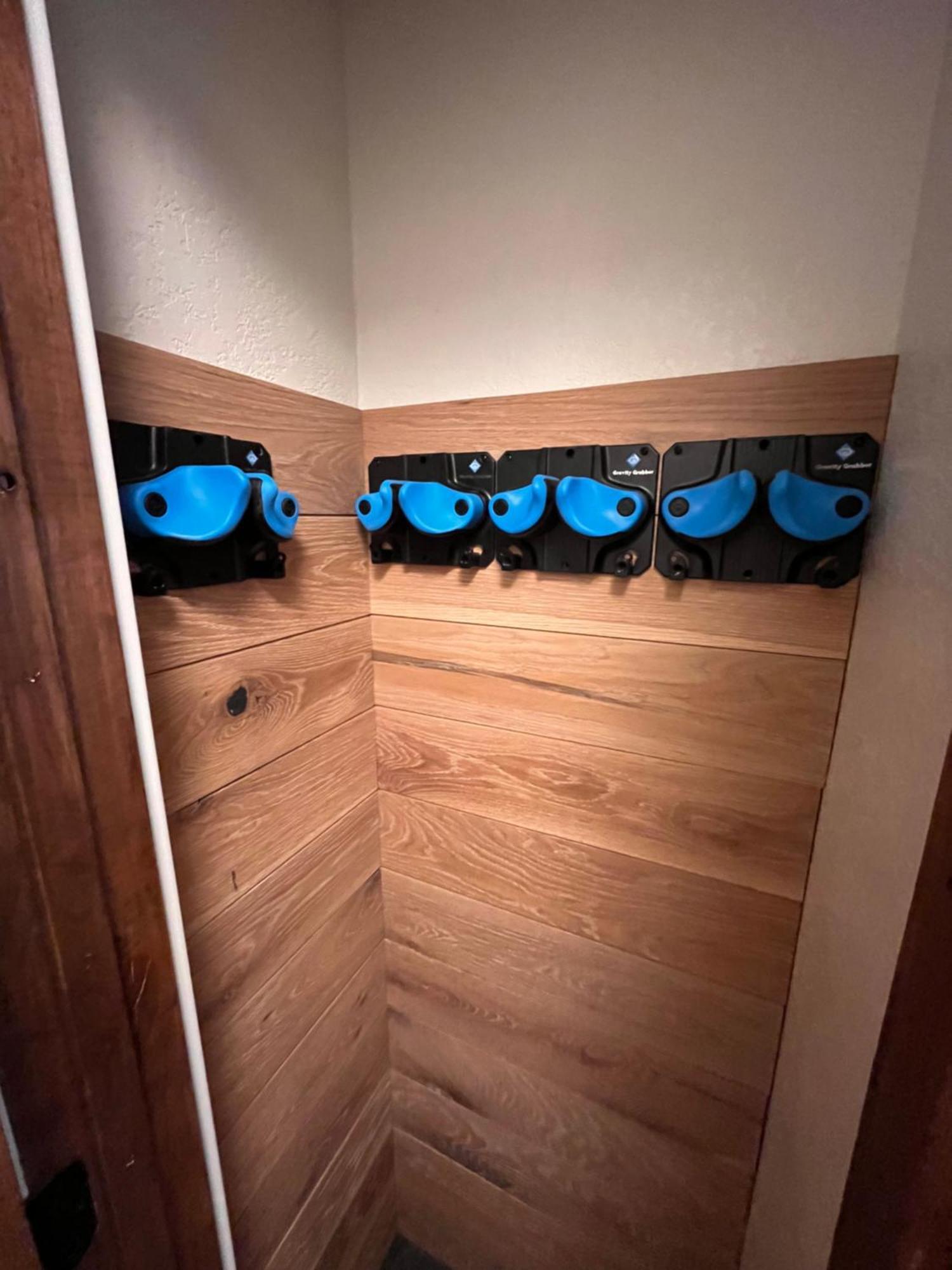 ממות' לייקס Tastefully Remodeled Condo At Mammoth Ski & Racquet Club, Hot Tub, Garage, 10 Min Walk To Ski Lifts מראה חיצוני תמונה