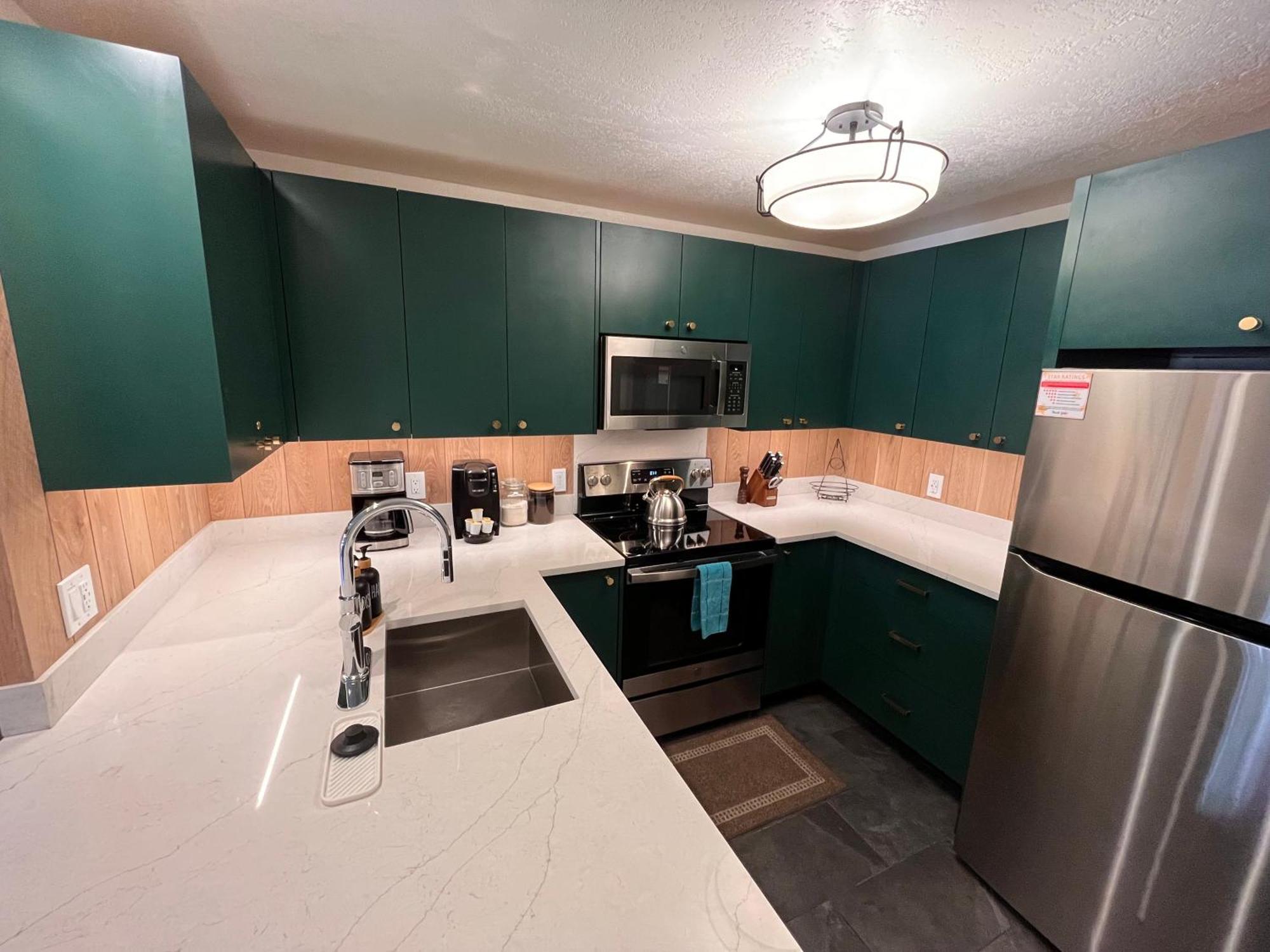 ממות' לייקס Tastefully Remodeled Condo At Mammoth Ski & Racquet Club, Hot Tub, Garage, 10 Min Walk To Ski Lifts מראה חיצוני תמונה