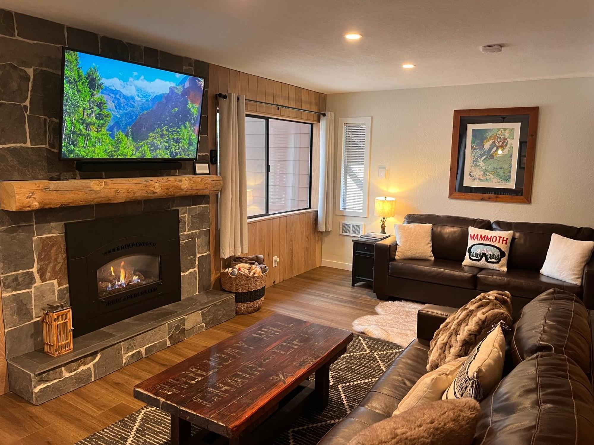 ממות' לייקס Tastefully Remodeled Condo At Mammoth Ski & Racquet Club, Hot Tub, Garage, 10 Min Walk To Ski Lifts מראה חיצוני תמונה